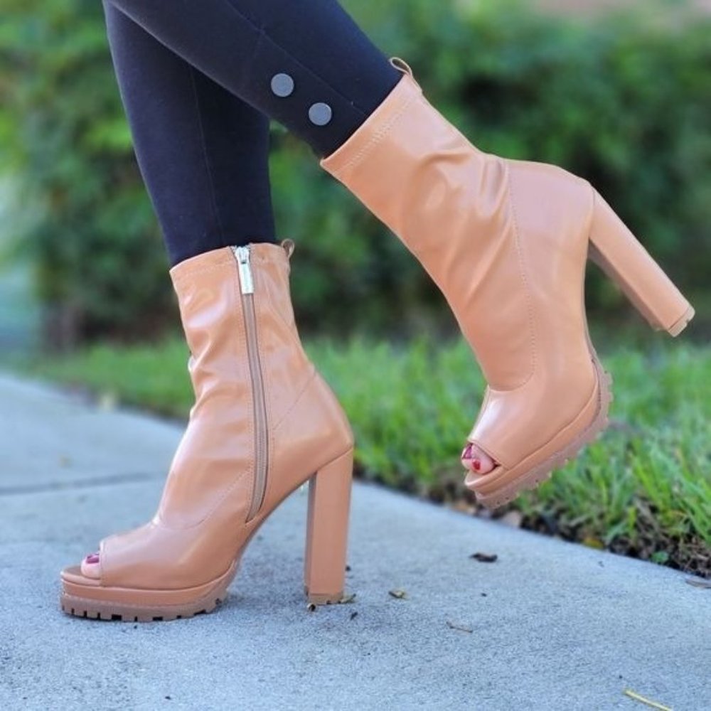 Women's Nude Chunky Heel Peep Open Toe Ankle Bootie - Picture 2 of 7